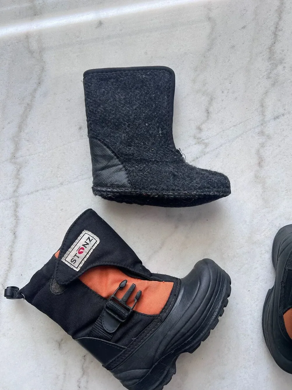 Stonz Trek Winter Boots with Liners Size 8